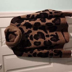 RD Designs leopard turtle neck sweater size L